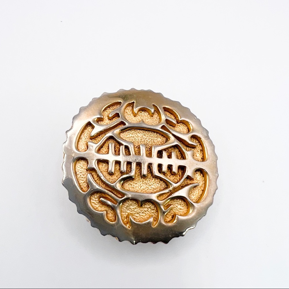 1975 Mimi Di N signed Medallion Belt buckle, 2 Tone design - Picture 3 of 6